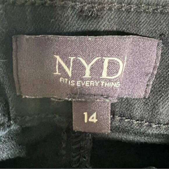 NYDJ black lift and tuck technology Marilyn straight leg jeans size 14 B110 - Picture 2 of 5